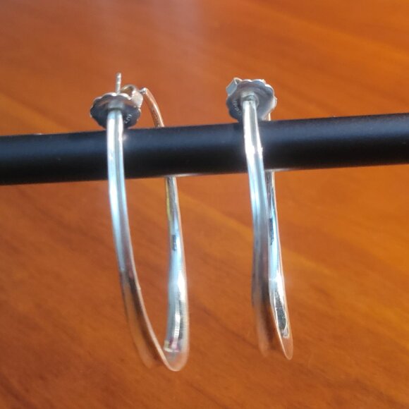 Ippolita 2" Sterling Silver Modernist Tapered Hoop Earrings - Pre loved - Picture 4 of 7